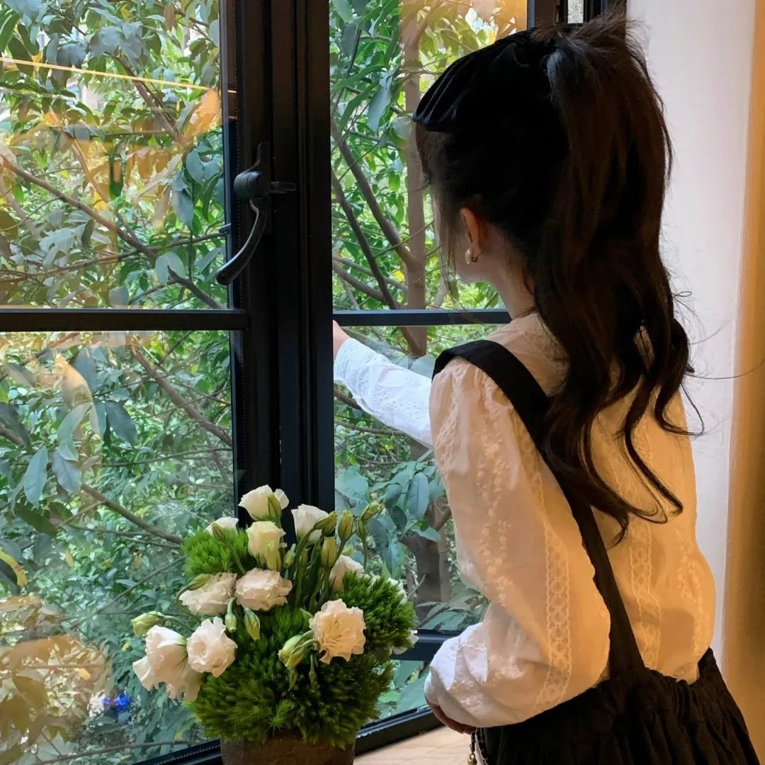 抓痕和乌鸦 封面